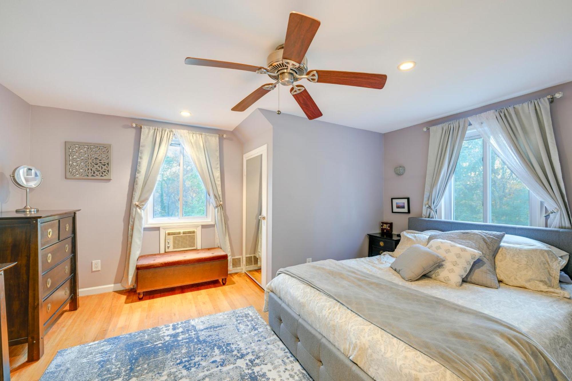 Cozy Dix Hills Apt With Deck About 7 Mi To Beach! Exterior photo