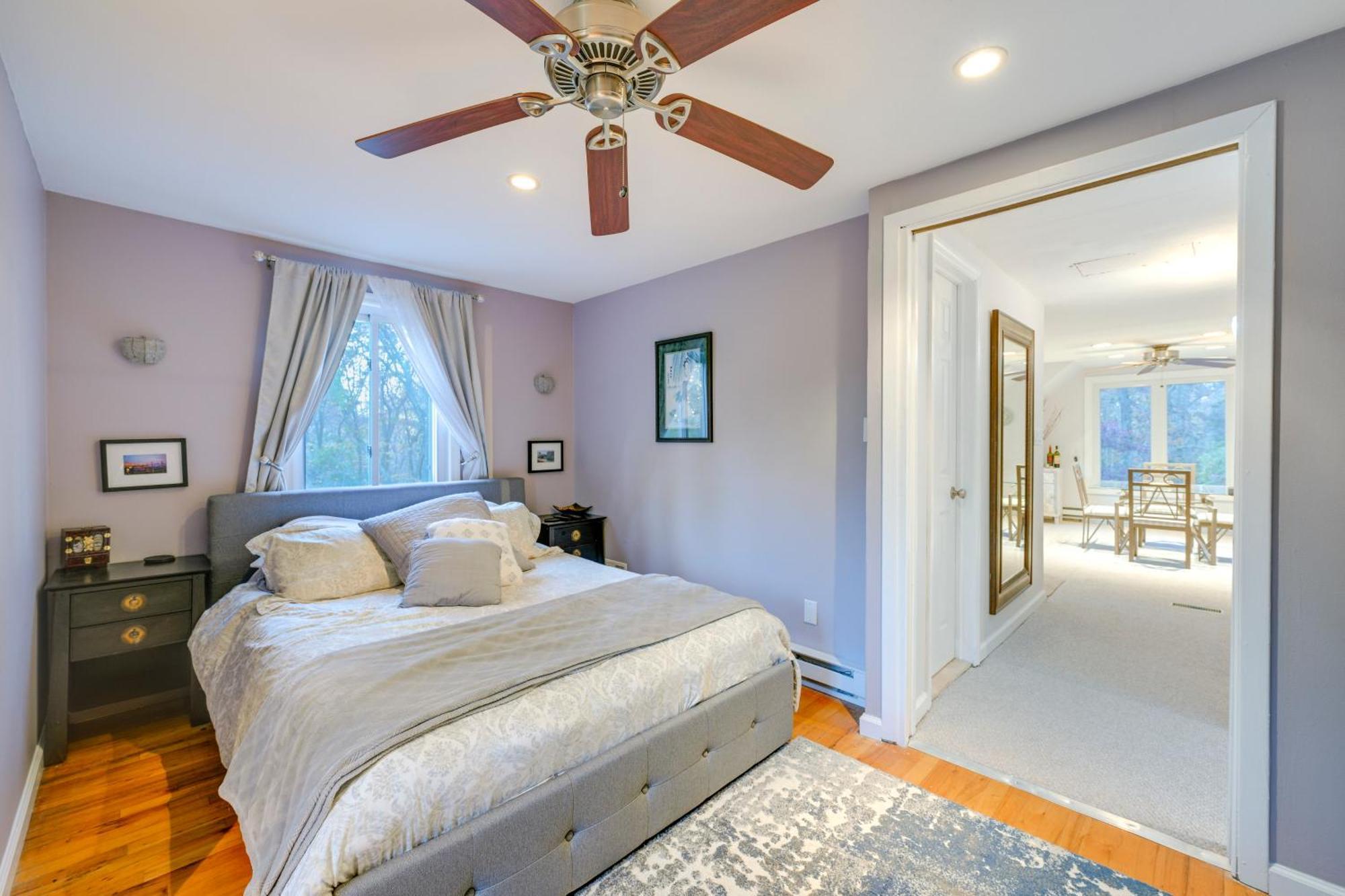 Cozy Dix Hills Apt With Deck About 7 Mi To Beach! Exterior photo